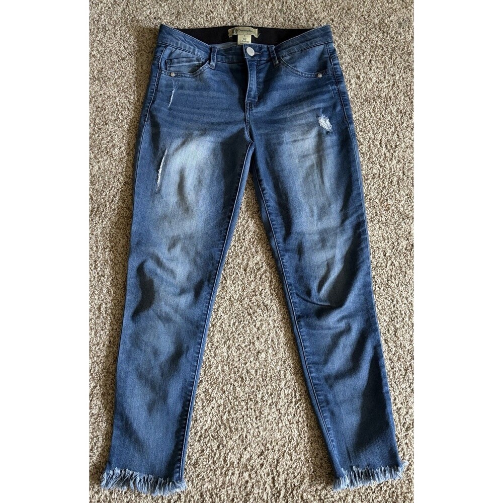 Women's Democracy Cropped Jeans Frayed Bottoms, Size 6
